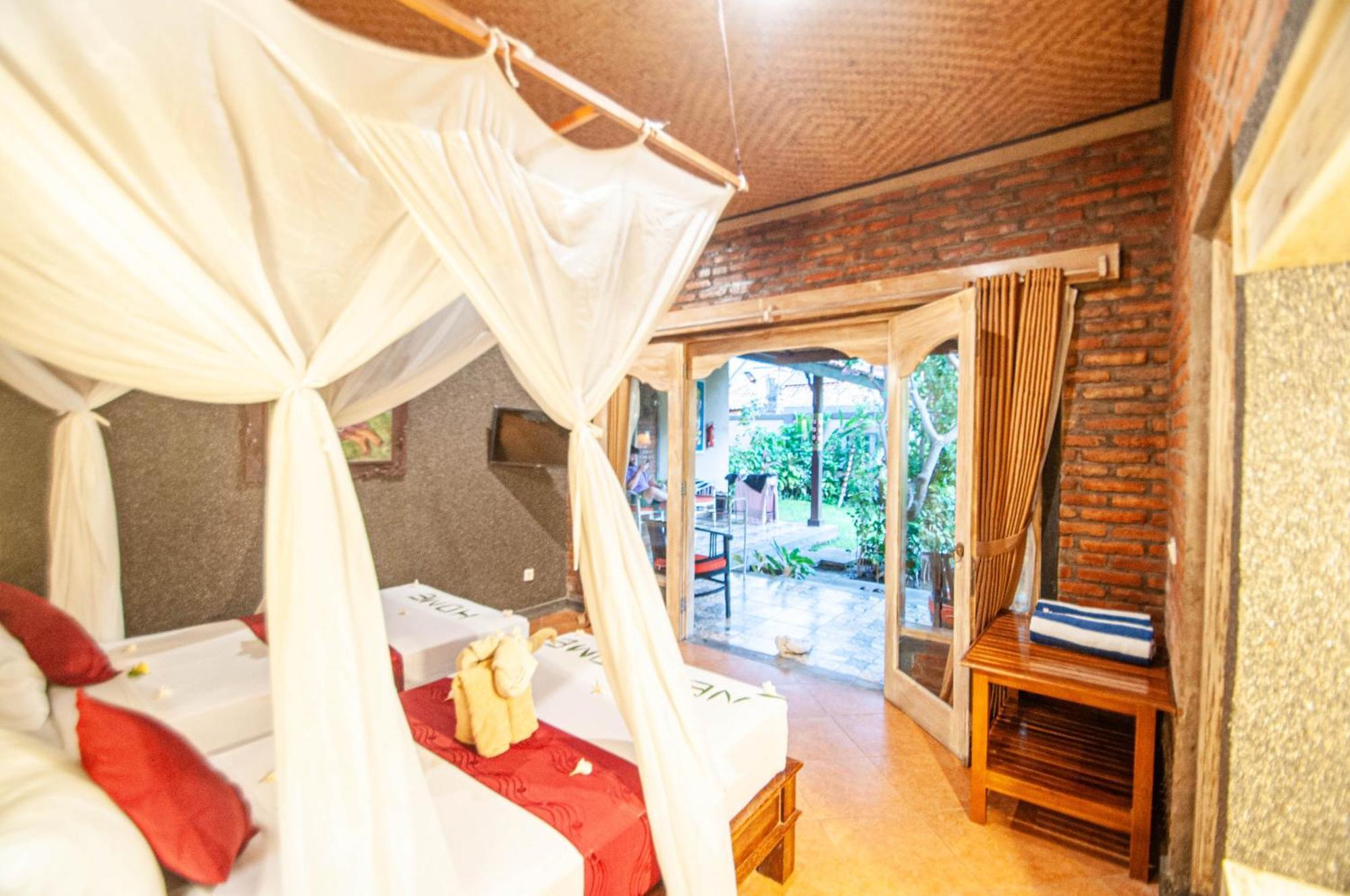 Kubuku Eco Dive Lodge And Yoga Пемутеран Экстерьер фото