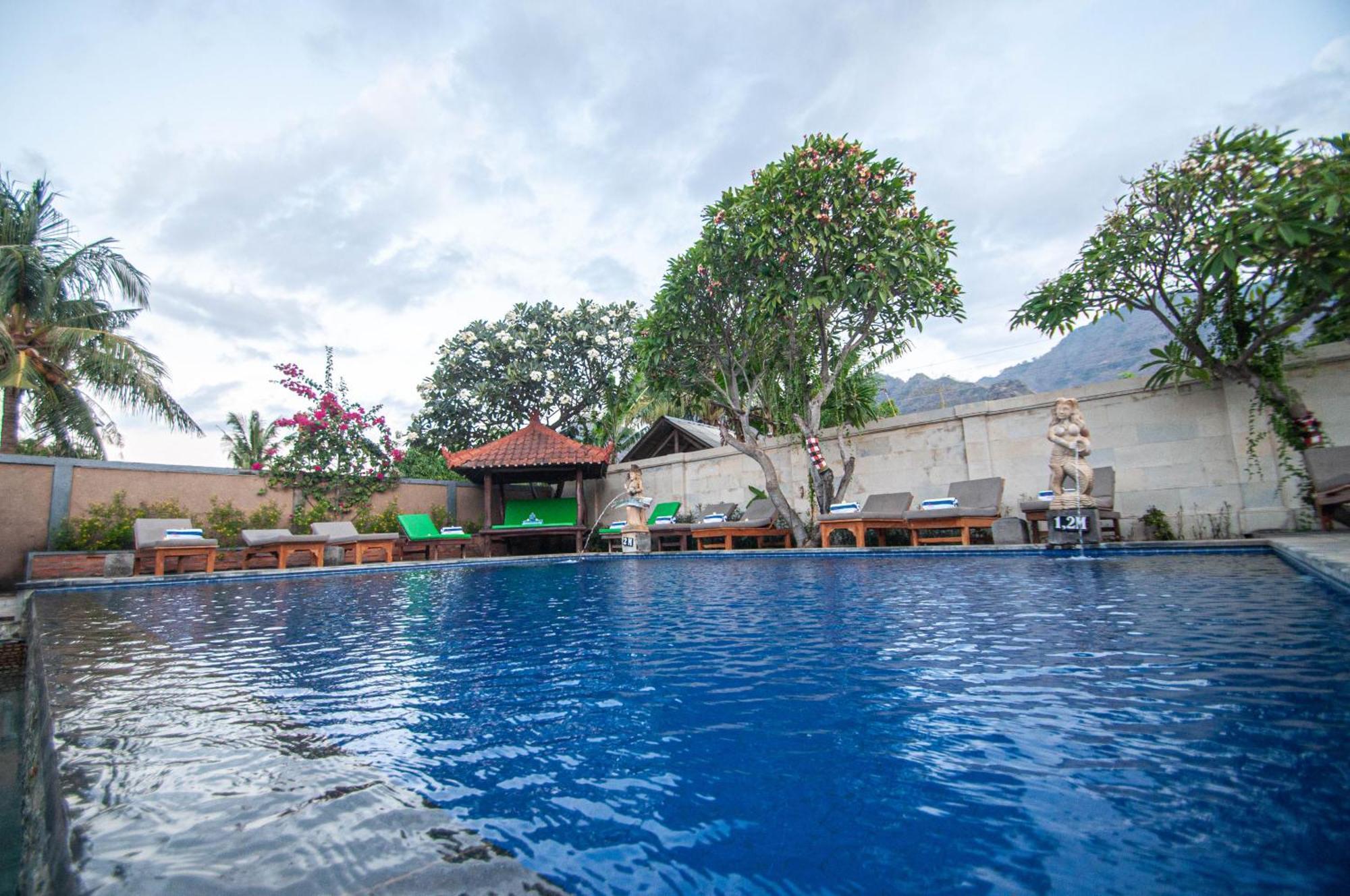 Kubuku Eco Dive Lodge And Yoga Пемутеран Экстерьер фото
