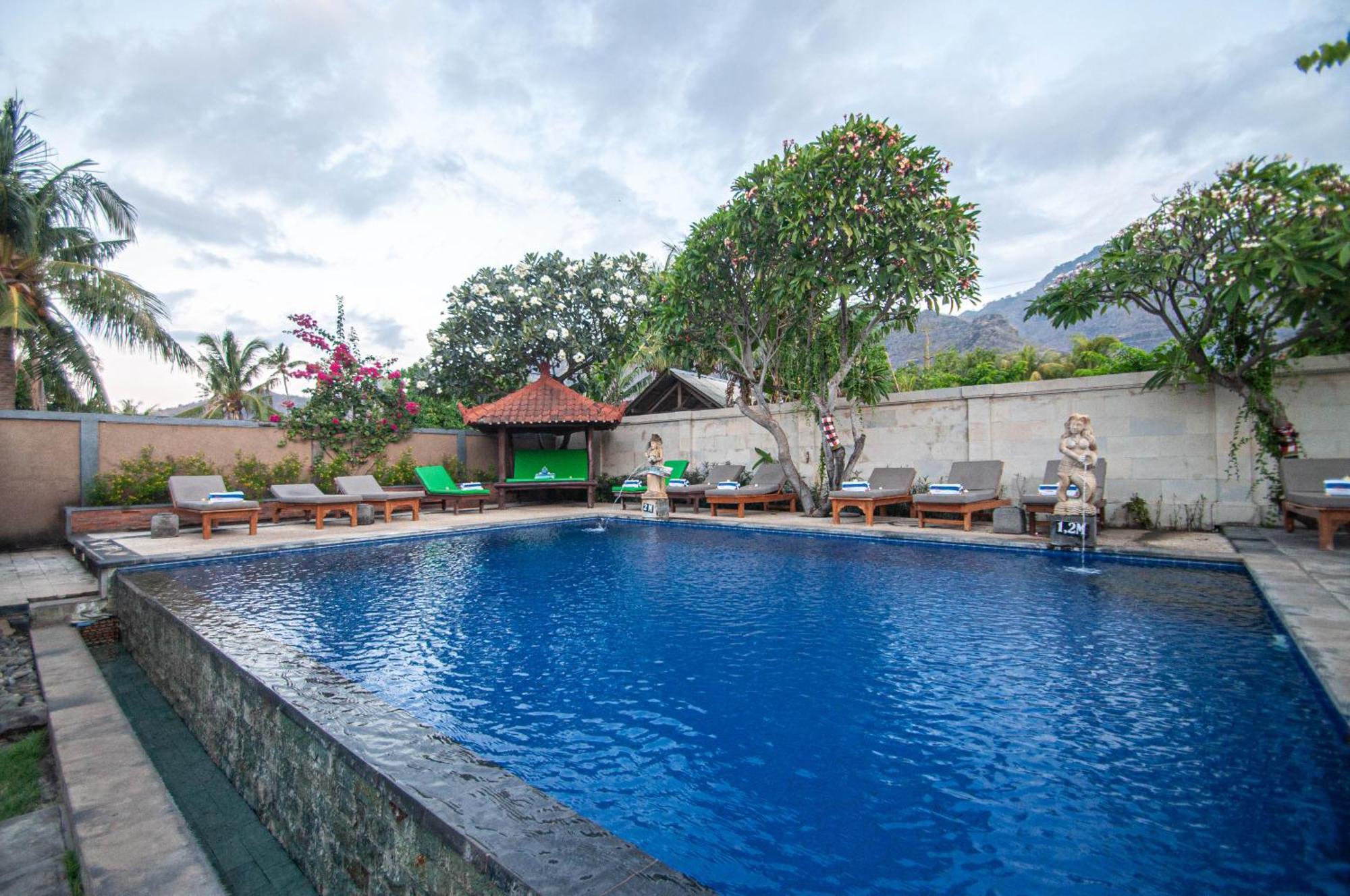 Kubuku Eco Dive Lodge And Yoga Пемутеран Экстерьер фото
